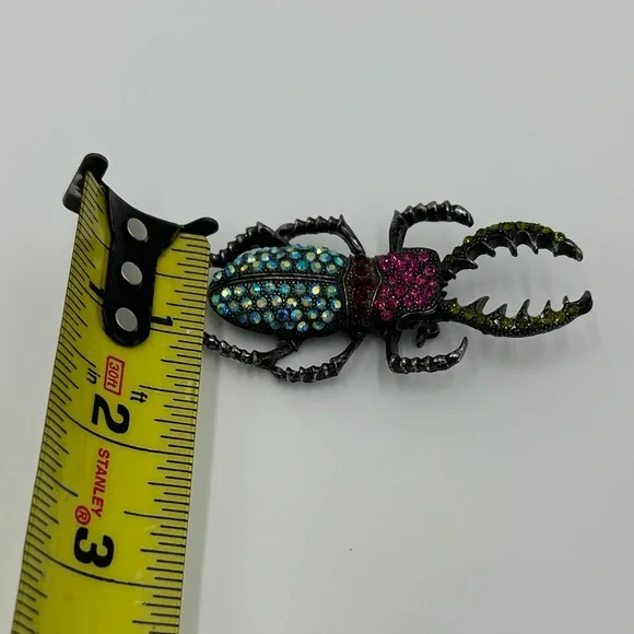 Vibrant Rhinestone Insect Brooch - Picture 9 of 10